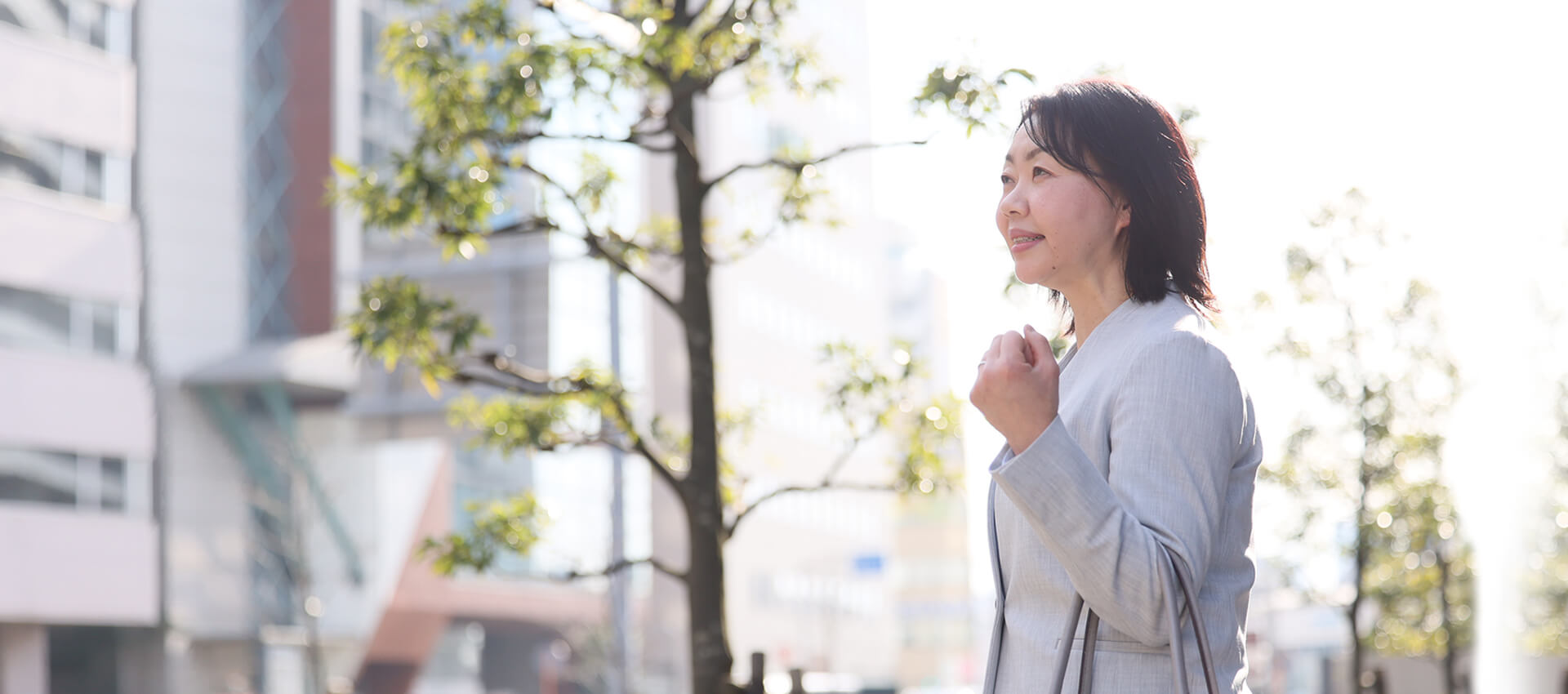 この街に住む 沢山の経営者さまとの出会いが、 私の世界を広げてくれました。